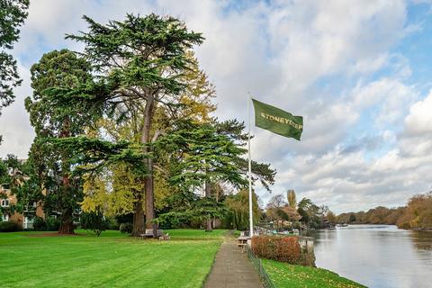 1 bedroom flat for sale, Stoneydeep, 48 Twickenham Road, Teddington, TW11