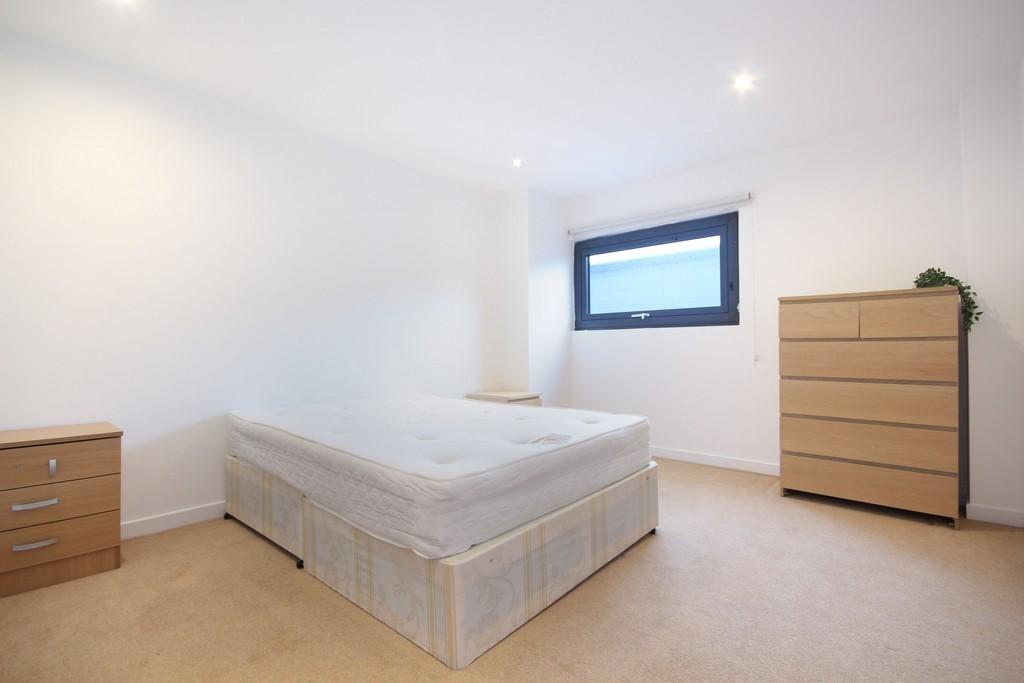 3.2 LQ Bed1