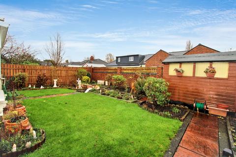 2 bedroom semi-detached bungalow for sale, Firtree Avenue, Walkerville, Newcastle upon Tyne, Tyne and Wear, NE6 4TB