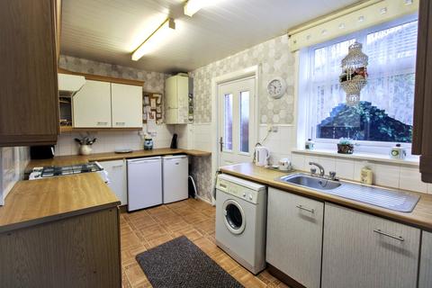 2 bedroom semi-detached bungalow for sale, Firtree Avenue, Walkerville, Newcastle upon Tyne, Tyne and Wear, NE6 4TB