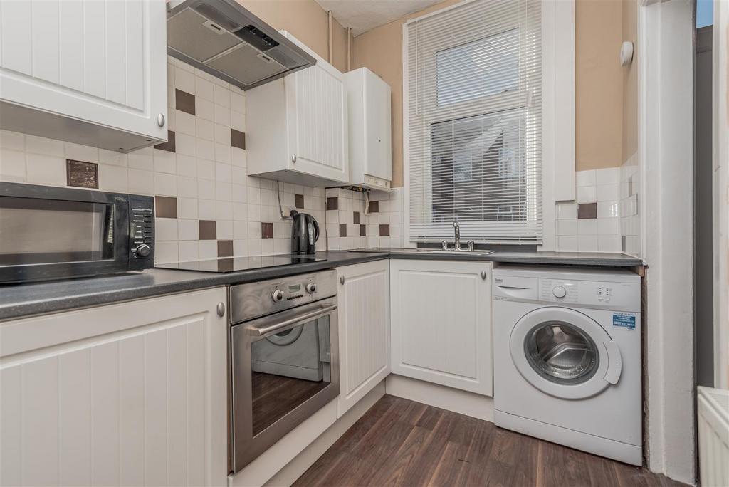 Fitted Kitchen: