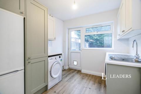 4 bedroom house to rent, Havers Avenue, Hersham, KT12