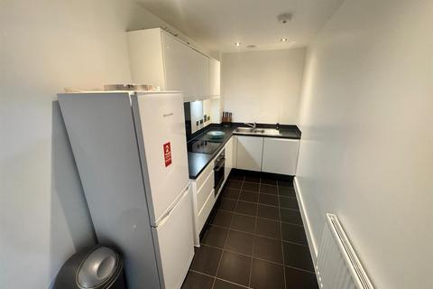 3 bedroom apartment to rent, Telegraph Avenue, London
