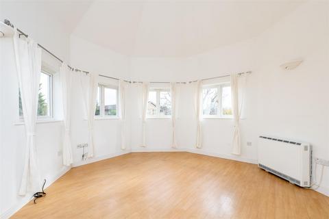 undefined, 46 Worcester Road, Sutton