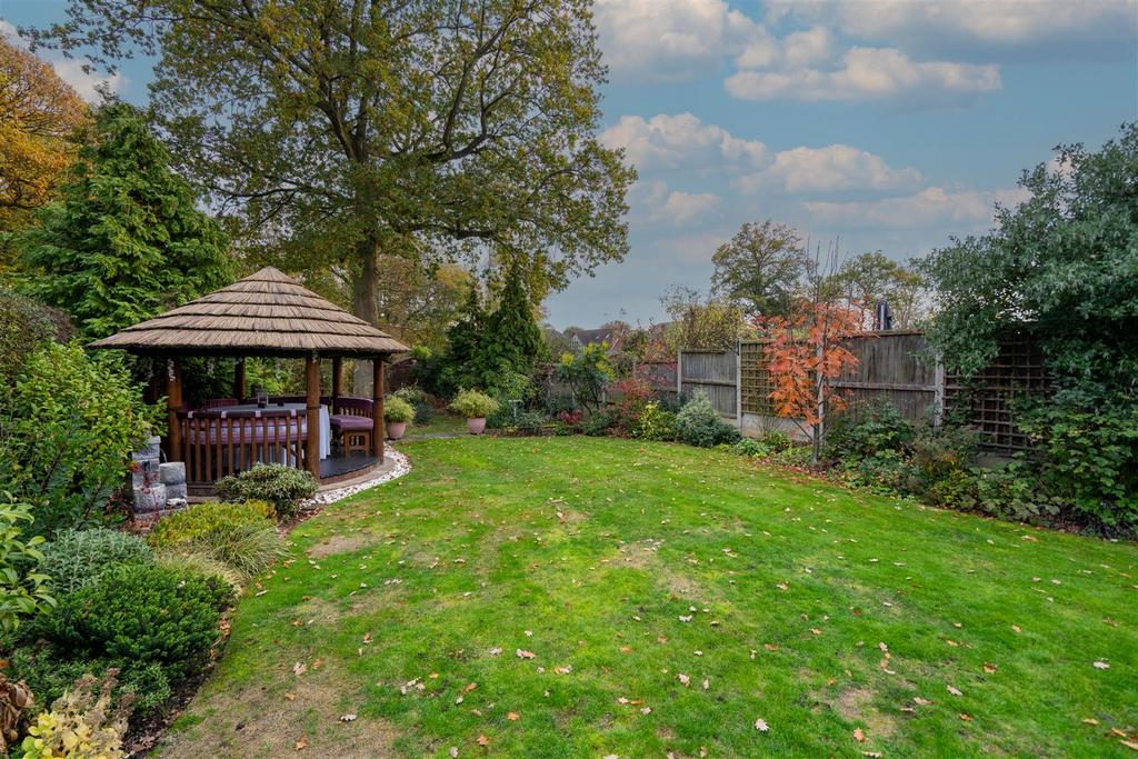 GARDEN3.jpg