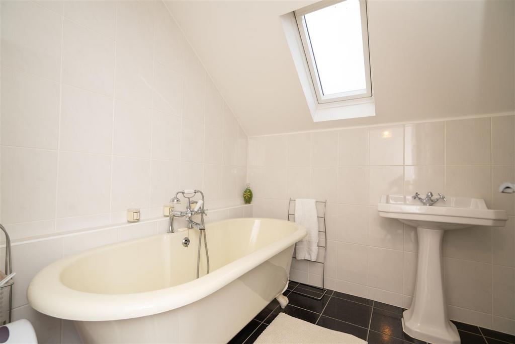 ENSUITE2.jpg