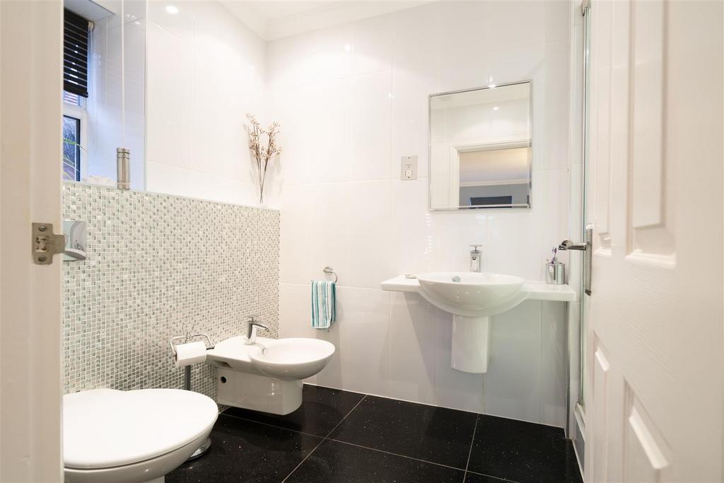 ENSUITE.jpg