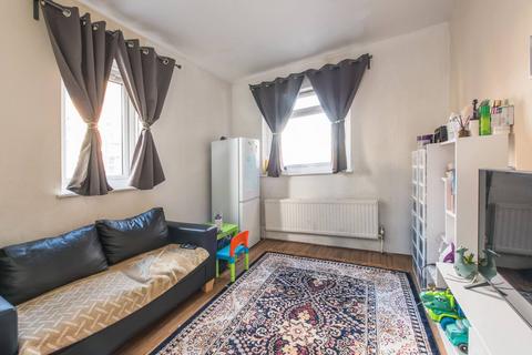 undefined, Kilburn High Road, Kilburn, London, NW6