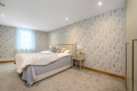 2 bedroom flat for sale, Pond Street, Hampstead, London, NW3