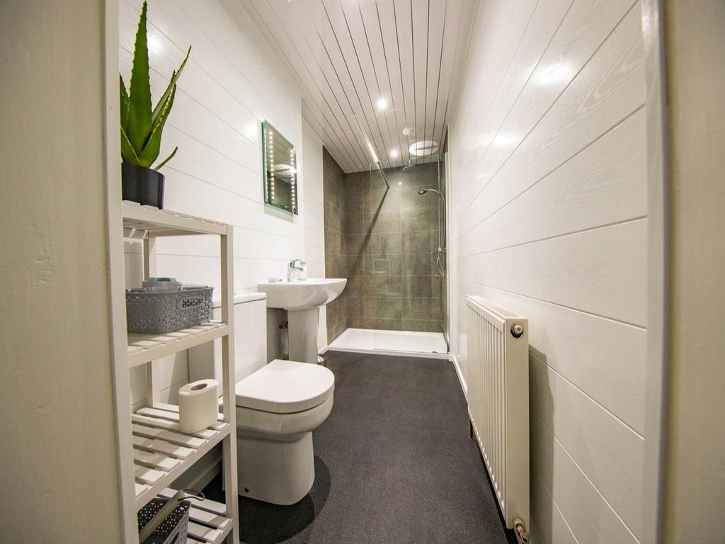 Bathroom 3