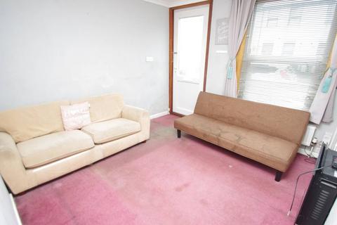 2 bedroom terraced house to rent, Fearnley Street, WD18, Watford, WD18