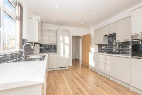 3 bedroom semi-detached house for sale, Carrholm View, Leeds LS7