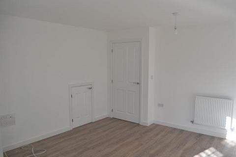 3 bedroom terraced house to rent, Thorneycroft Way, Crewe CW1