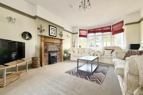 4 bedroom detached house for sale, Lutterworth Road, Aylestone LE2