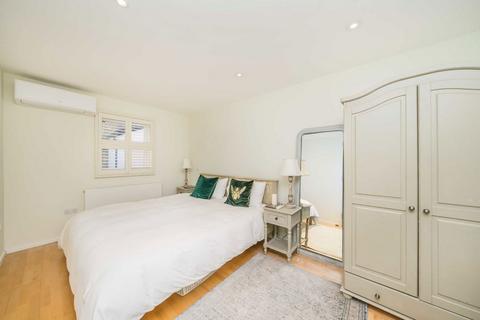 undefined, Lonsdale Mews, Kew TW9