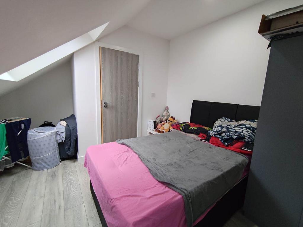 Bedroom (2)