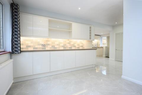 undefined, Shaldon Way, Walton-on-Thames, KT12