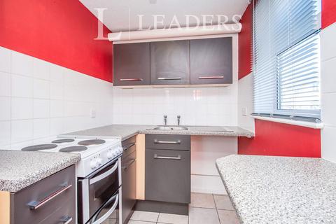 Studio to rent, Henley Drive, Droitwich, WR9