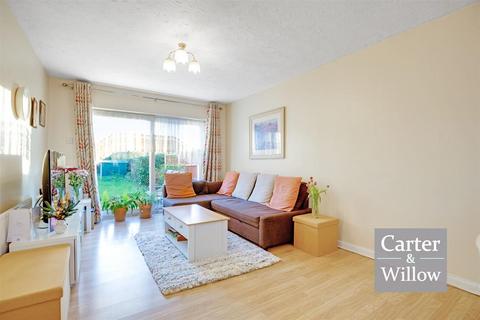 undefined, Fitzstephen Road, Dagenham, Essex