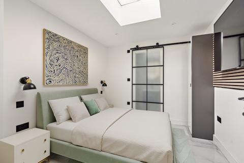 undefined, Weald Rise, Harrow Weald, Harrow, HA3