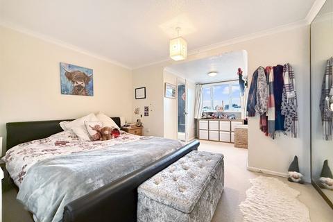 4 bedroom detached house for sale, High Street, Watchfield, SN6