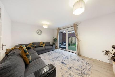 undefined, Bedser Drive, Greenford UB6