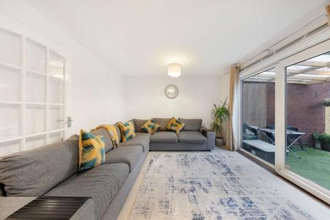 undefined, Bedser Drive, Greenford UB6