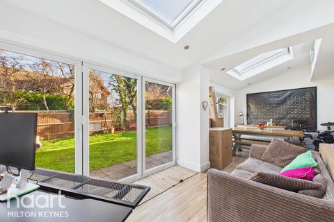 5 bedroom semi-detached house for sale, Adams Court, Woughton On The Green