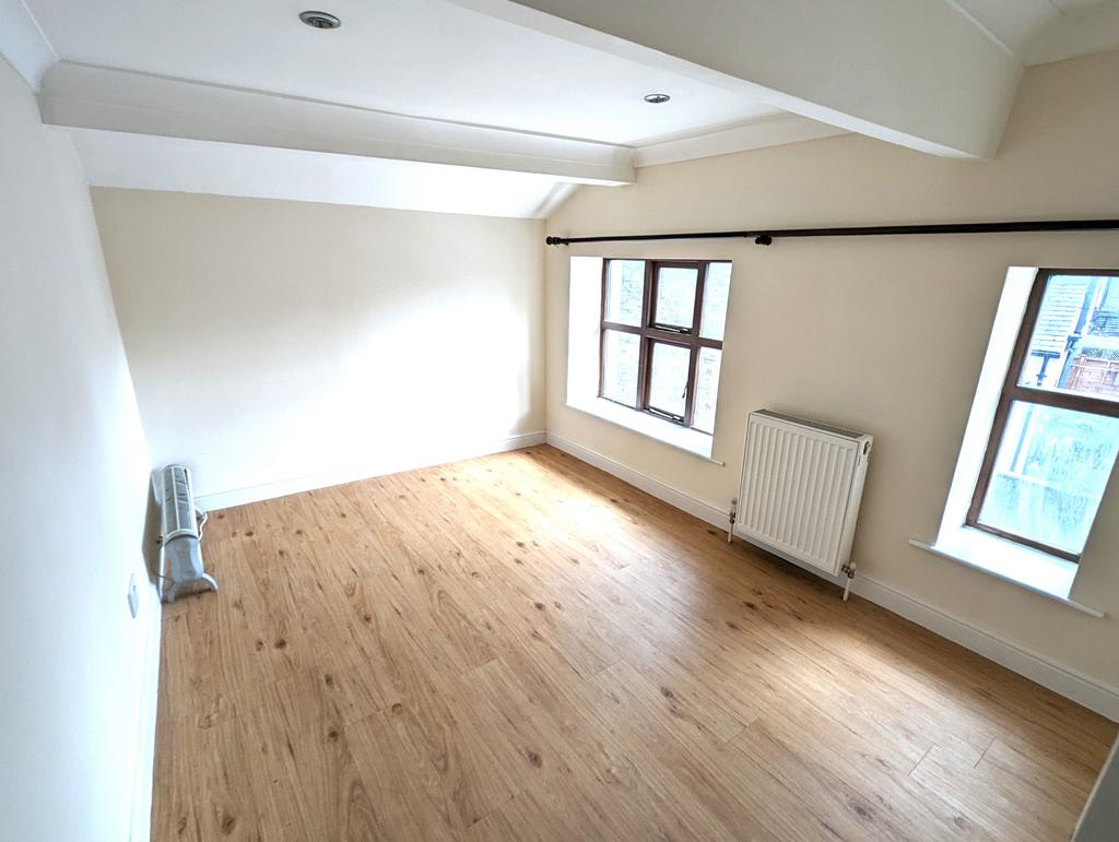 Flat 2 bedroom
