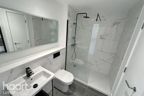 undefined, Alma Street, LUTON