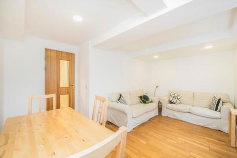 1 bedroom flat for sale, Wapping High Street, London E1W