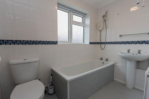 3 bedroom detached bungalow for sale, No Onward Chain in Cranbrook
