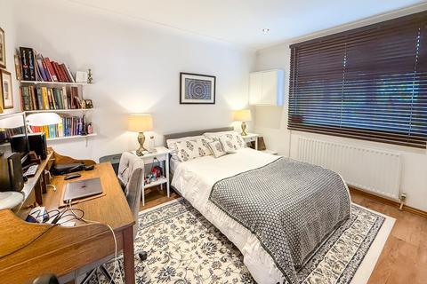 undefined, Colindeep Lane, London, NW9