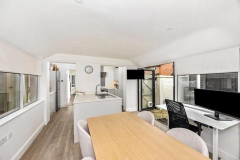 undefined, Gorringes Brook, Horsham, RH12