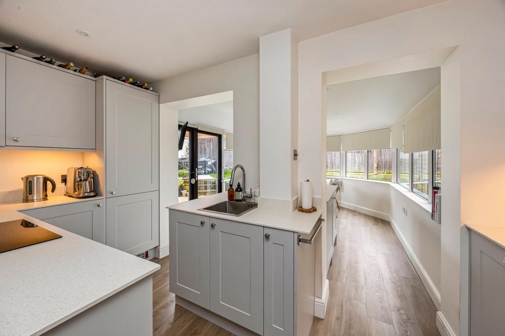 Kitchen/ Dining