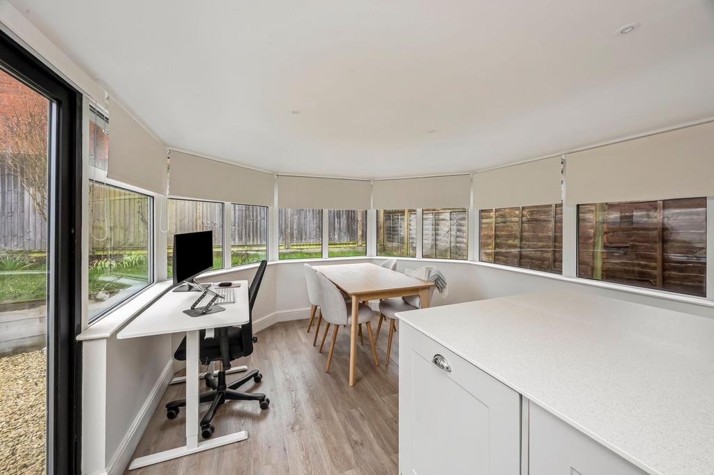 Kitchen/ Dining