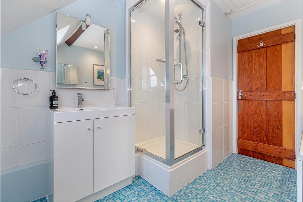 Bathroom-2.jpg