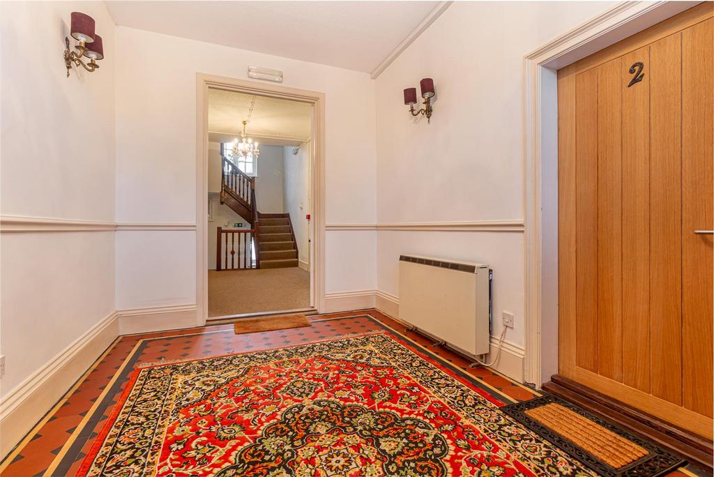 Hallway-1.jpg