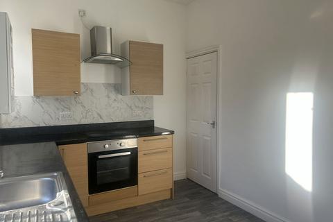2 bedroom terraced house to rent, Nelson Street, Hyde, SK14 1PB