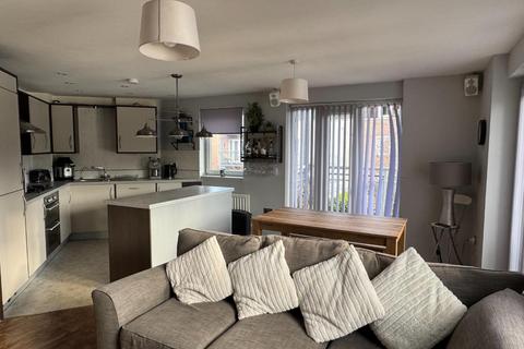 2 bedroom flat for sale, Burford Gardens, Cardiff