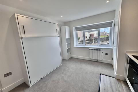 Studio to rent, St Helier - REN004