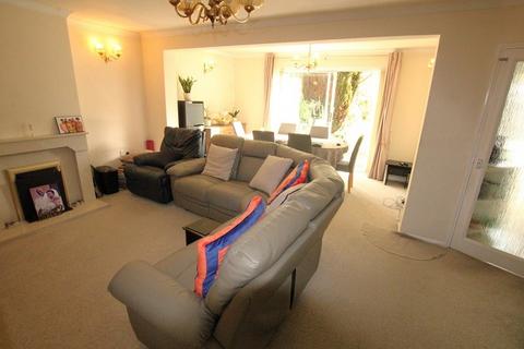 2 bedroom semi-detached bungalow for sale, Penrose Avenue, Watford WD19