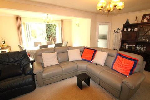 2 bedroom semi-detached bungalow for sale, Penrose Avenue, Watford WD19