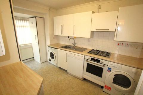 2 bedroom semi-detached bungalow for sale, Penrose Avenue, Watford WD19