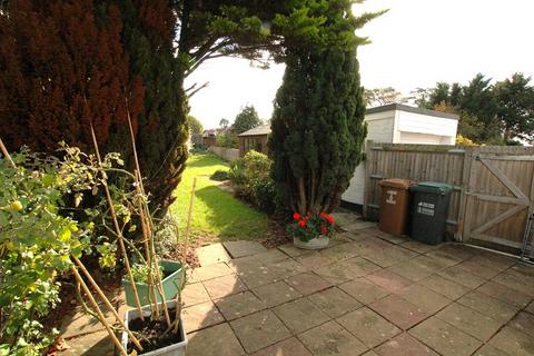 2 bedroom semi-detached bungalow for sale, Penrose Avenue, Watford WD19