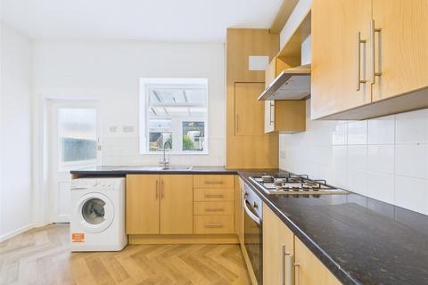 2 bedroom terraced house to rent, Wilson Street, Dronfield