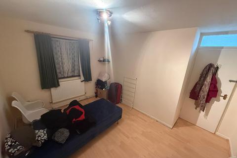 undefined, Gurney Close,  Barking, IG11