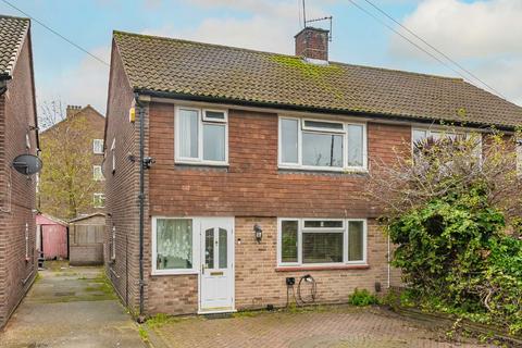 Main Street, Hanworth TW13
