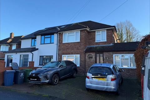 5 bedroom semi-detached house to rent, Ellsworth Road,  High Wycombe,  HP11