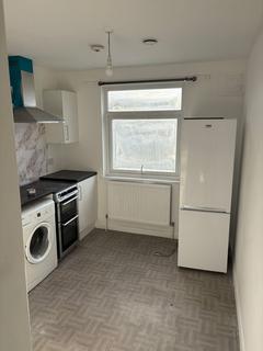1 bedroom flat to rent, Hainault Road, ROMFORD RM5